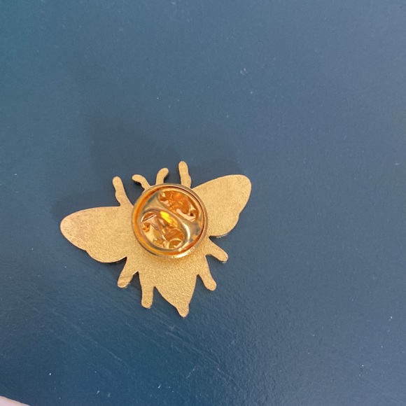 BEE Earrings and pin - Picture 5 of 6